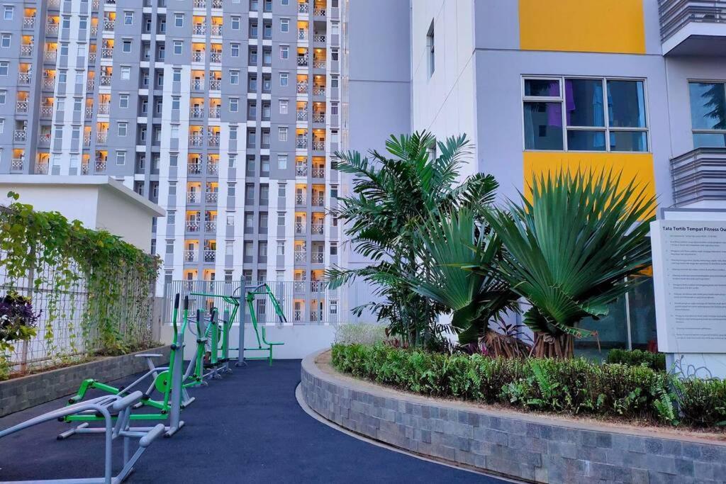 The Springlake And View Summarecon Mdn Furnish And Wifi *