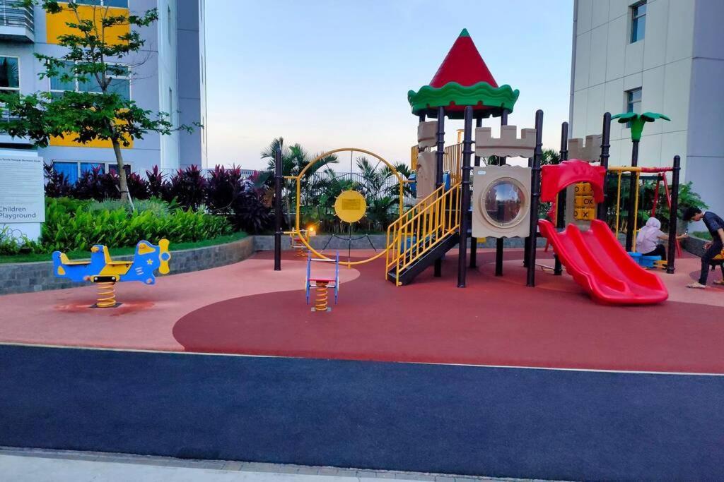 Apartemen The Springlake And View Summarecon Mdn Furnish And Wifi Bekasi