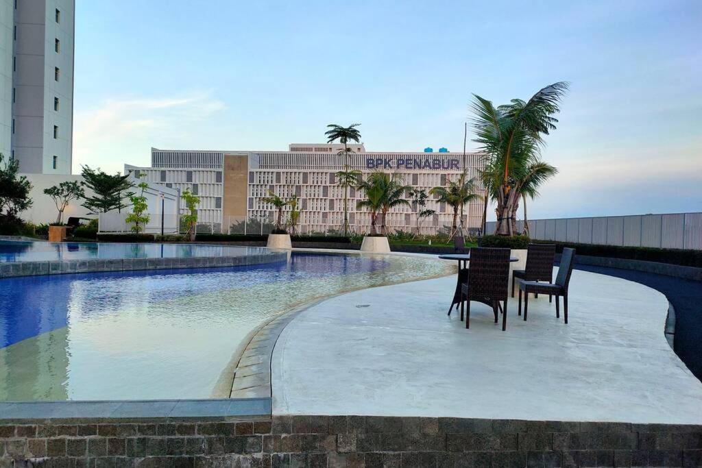 The Springlake And View Summarecon Mdn Furnish And Wifi Apartemen